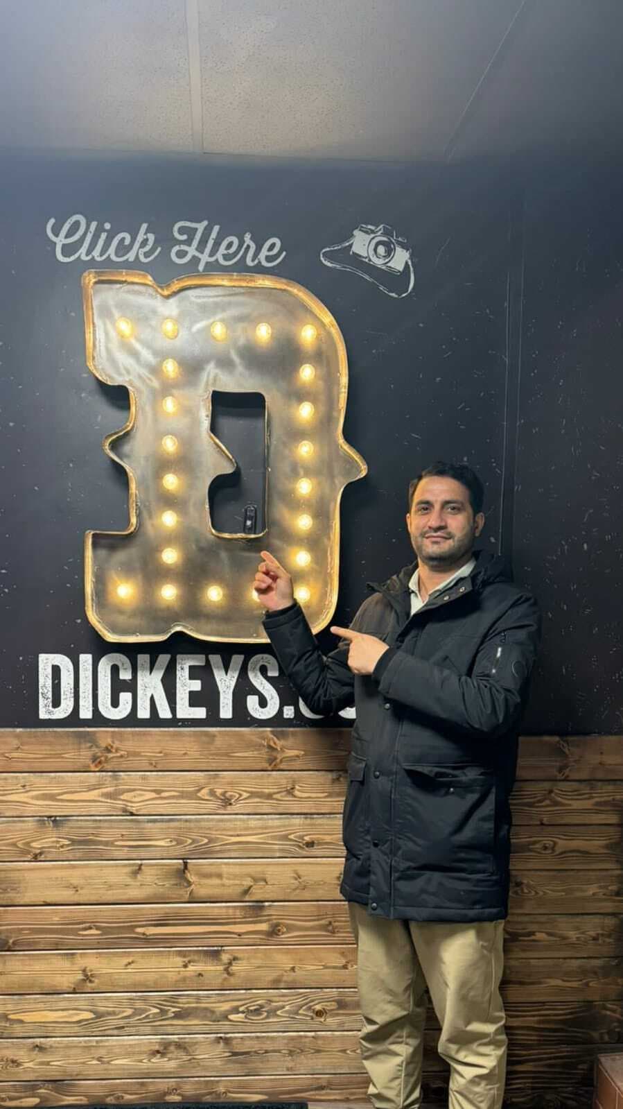 Dickey’s Barbecue Opens in Toronto, Serving Authentic Texas BBQ 